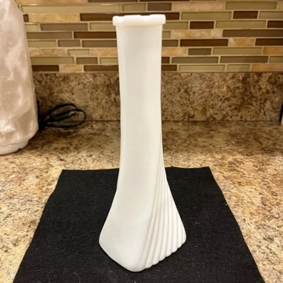 Vintage Randall White Milk Glass Bud Vase Art Deco Rectangular Swirl Pattern - Picture 2 of 11
